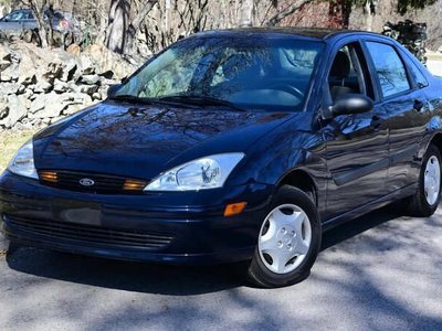 Бюджетна капсула часу: виявлено 22-річний Ford Focus із пробігом 200 км (ФОТО)